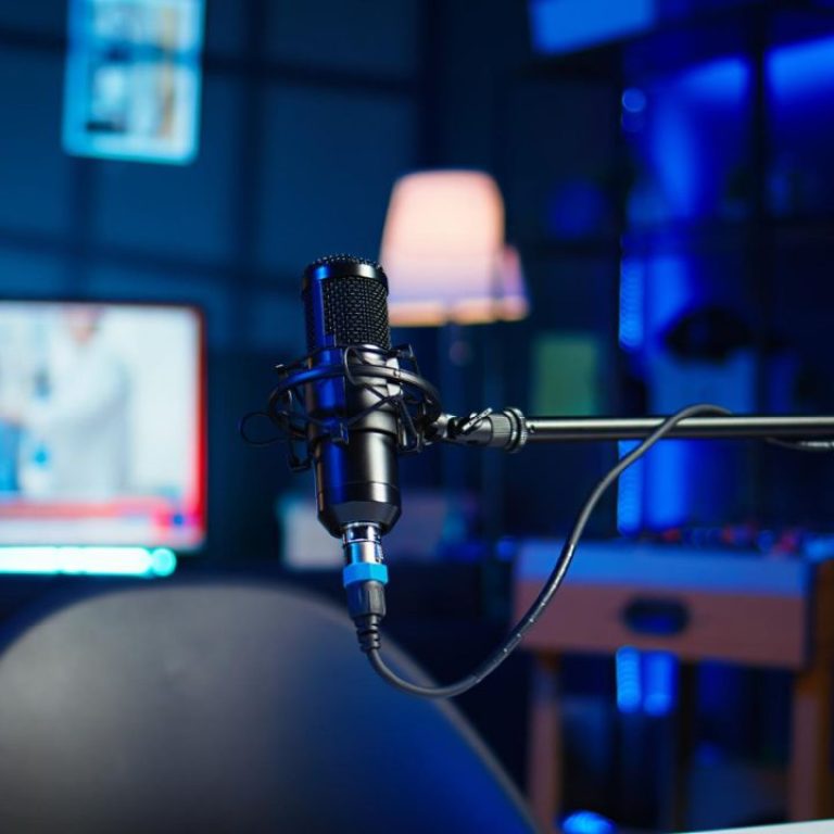 How to Start a Podcast to Grow Your Business